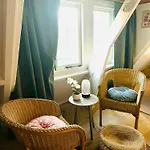 Semesterbostad Hello - Tiny House Dahliastraat 60