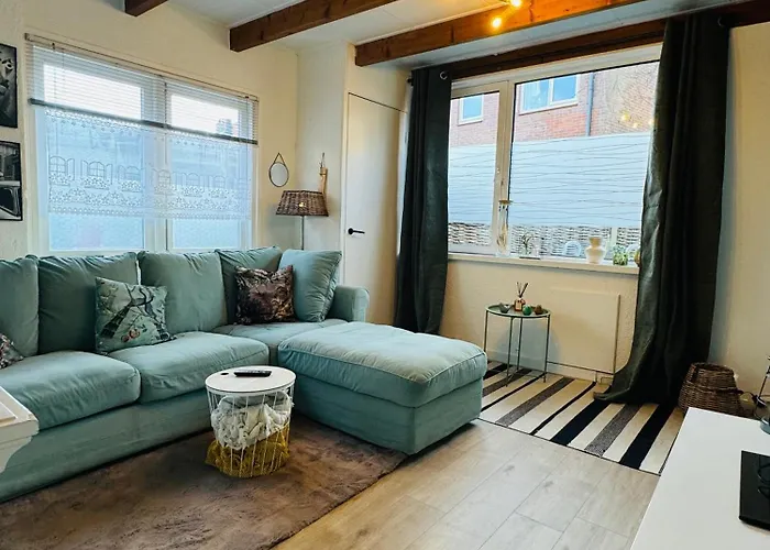 Hello - Tiny House Dahliastraat 60